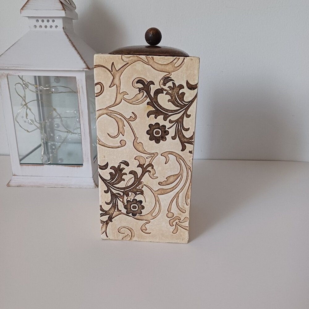 Seagull Studios - Heart Warmers - "True Friend" Tealight Candle Holder with Lid
